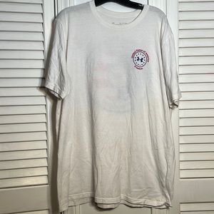 White Under Armour loose heatgear T-shirt